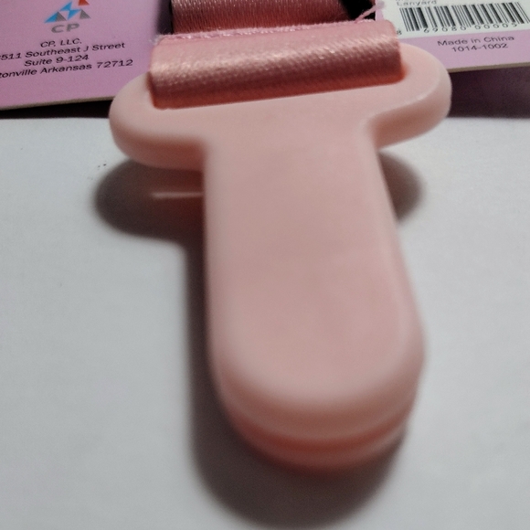 Three (3) NEW ✨ Mossy Oak Pink Pacifier Clips - Picture 7 of 8